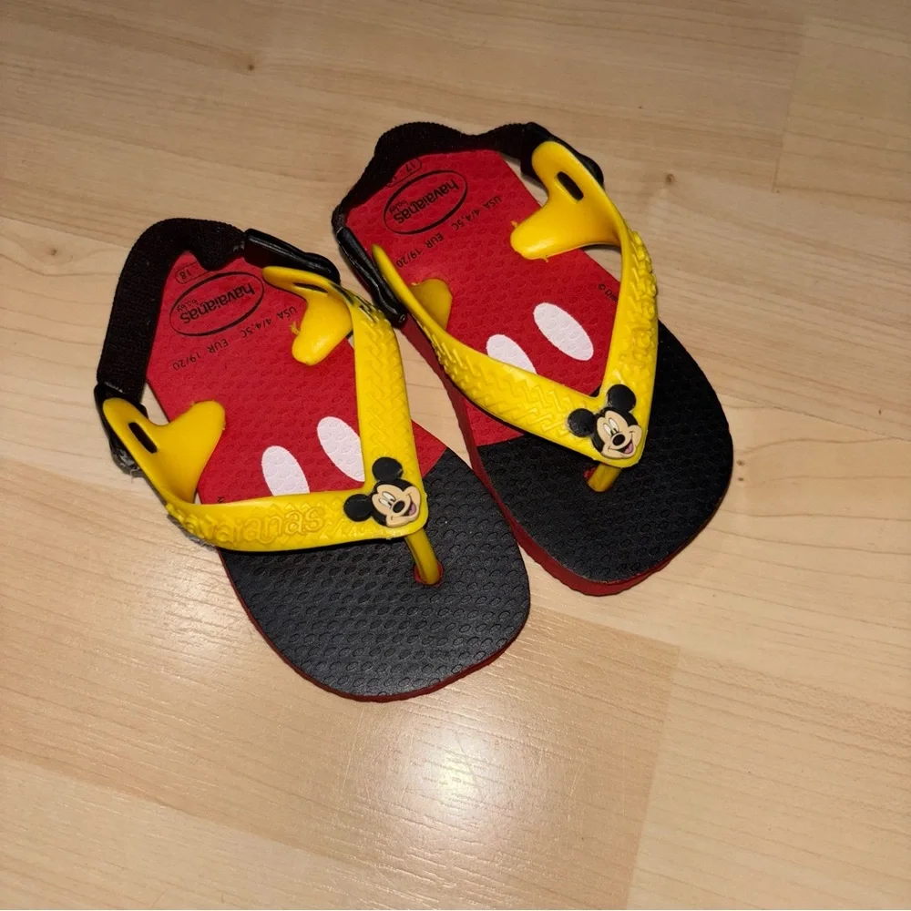 Havaianas Baby Mickey Mouse Sandals Size 5C Disney Flip Flop Heel Strap NOTE